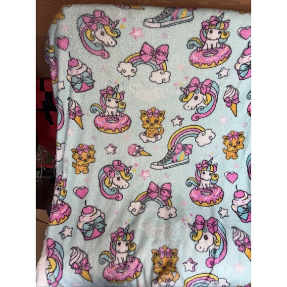 Jojo Siwa Throw - Picture 5 of 6